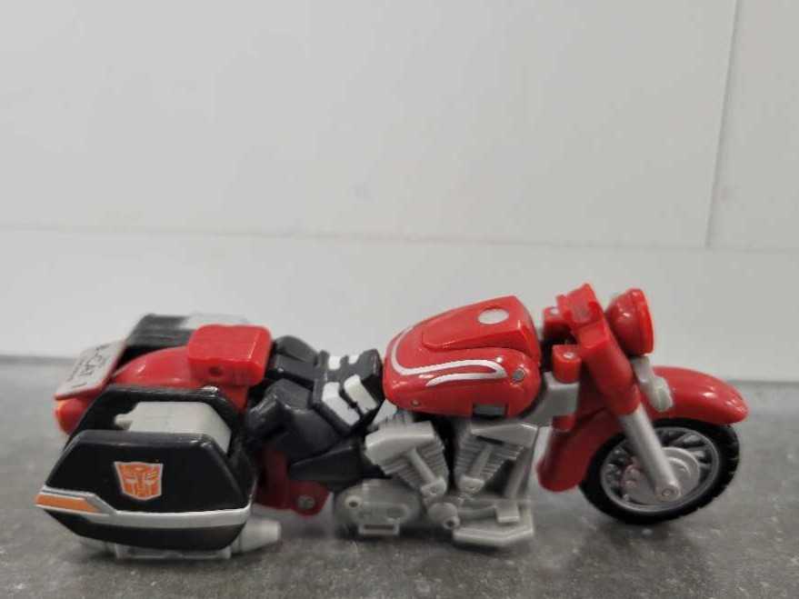 Hightail - Hasbro (Cybertron) action figure collectible - Main Image 3