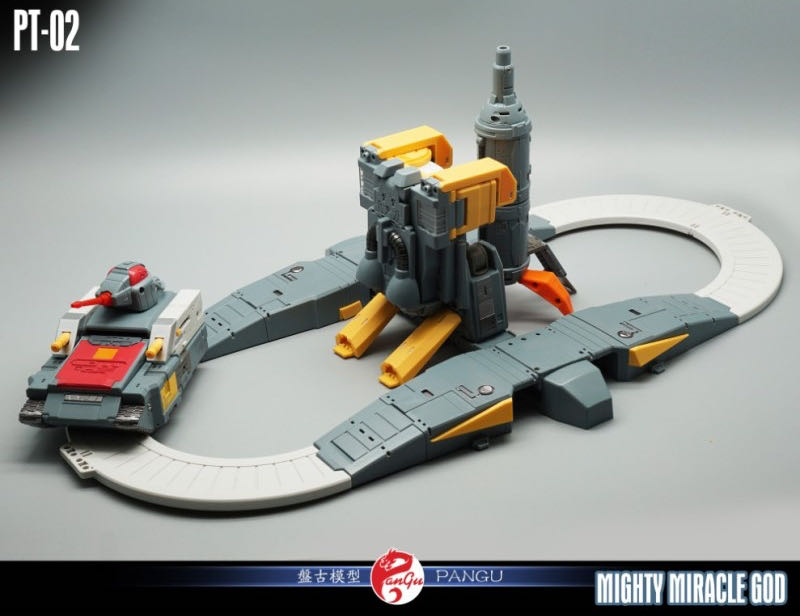 Mighty Miracle God (Omega Supreme) & Upgrade Kit - Pangu Toys (The Transformers) action figure collectible - Main Image 3