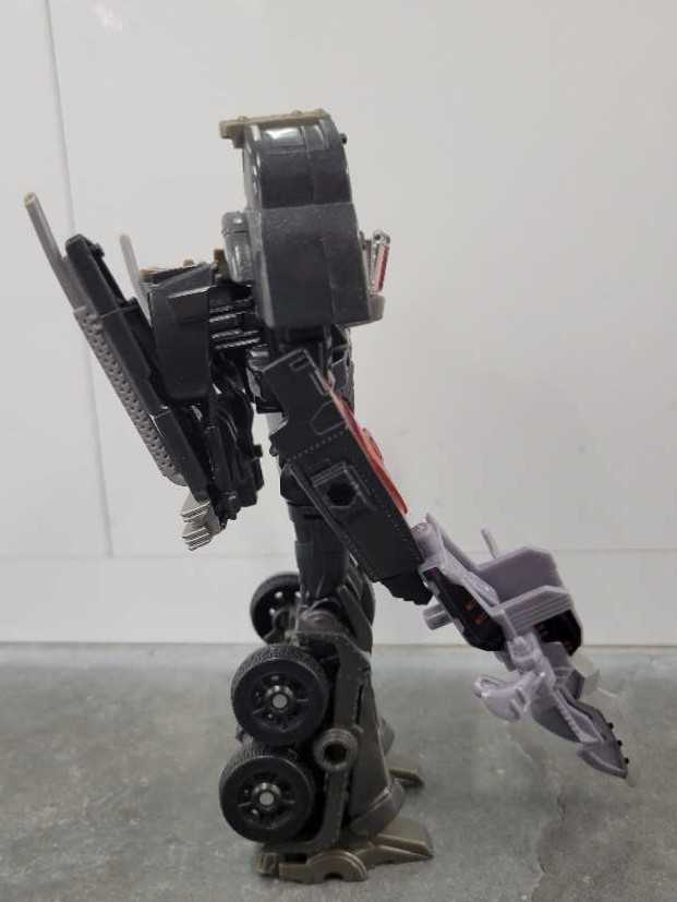 Nemesis Prime With Giza - Takara (Arms Micron) action figure collectible - Main Image 3