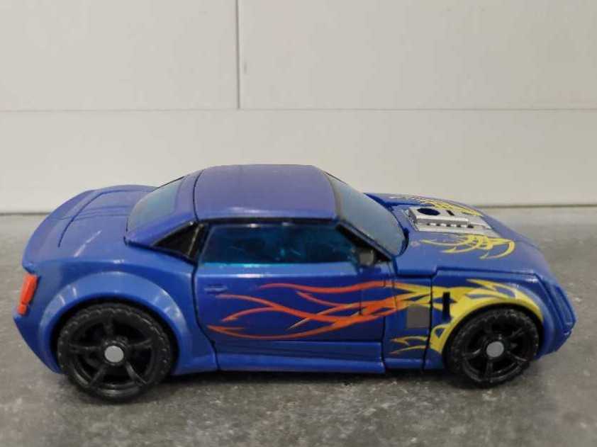 Hot Shot Vehicle Mode Missing Guns - Hasbro (Prime) action figure collectible - Main Image 3