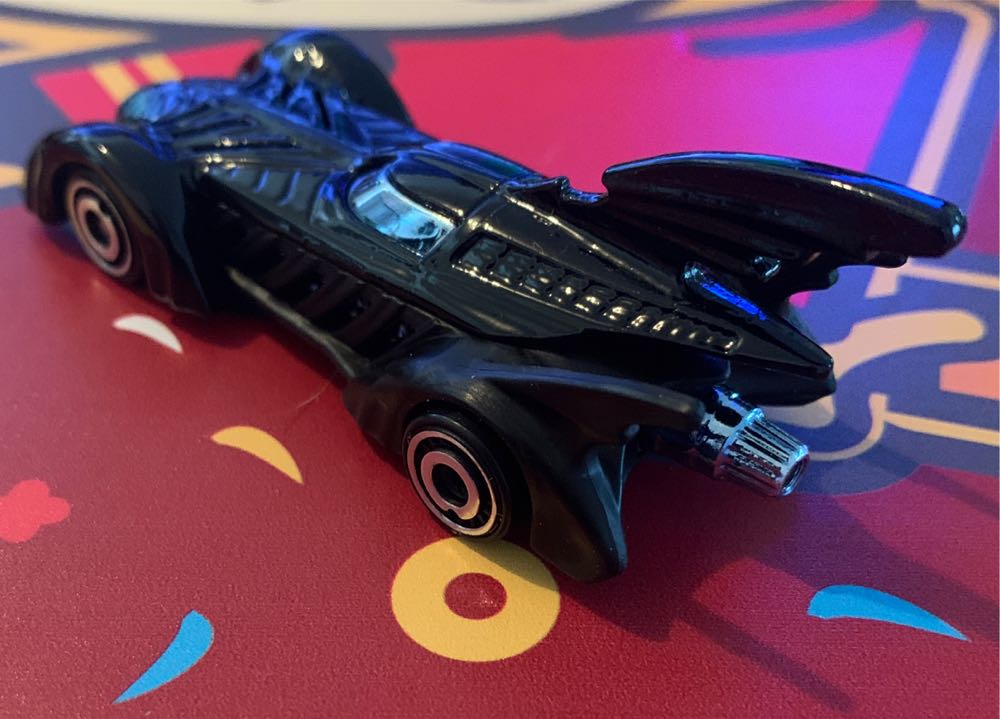 Hot Wheels Batmobile (Batman Forever) - Hot Wheel / Mattel (Batman) action figure collectible [Barcode 027084120134] - Main Image 4