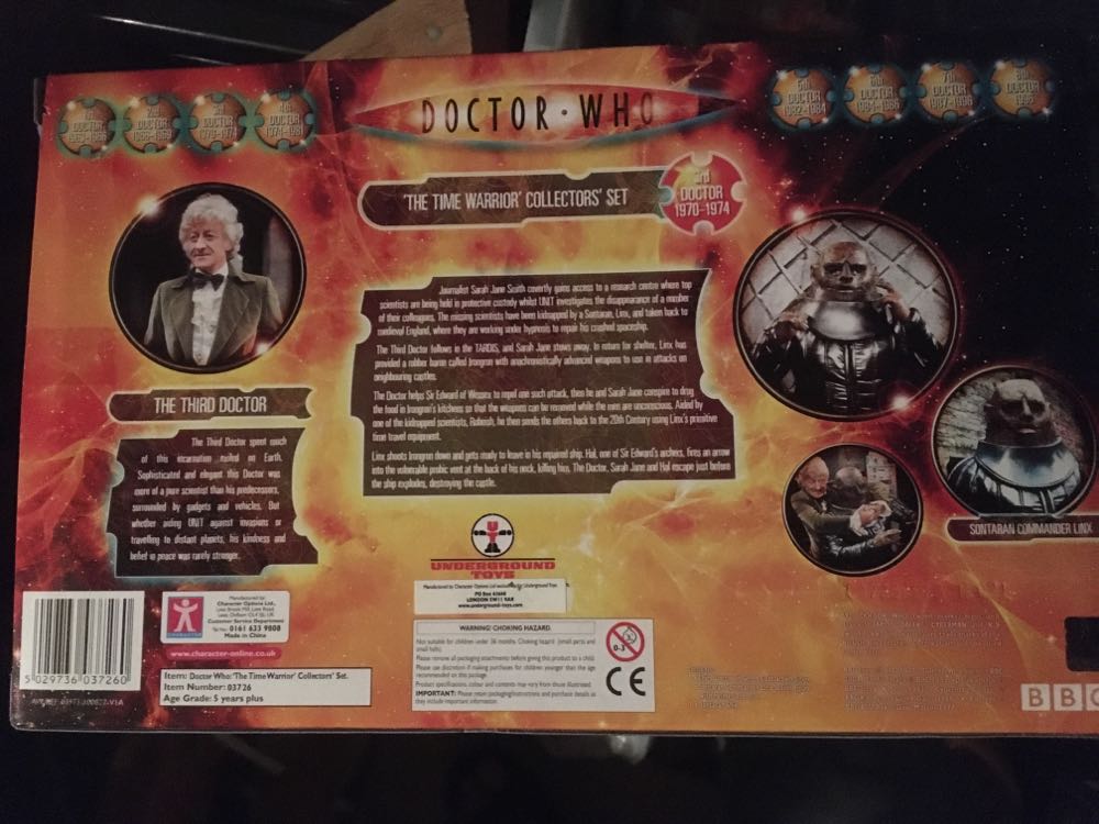 The 3rd Doctor - The Time Warrior Collectors’ Set  (Dr Who) action figure collectible [Barcode 5029736037260] - Main Image 2