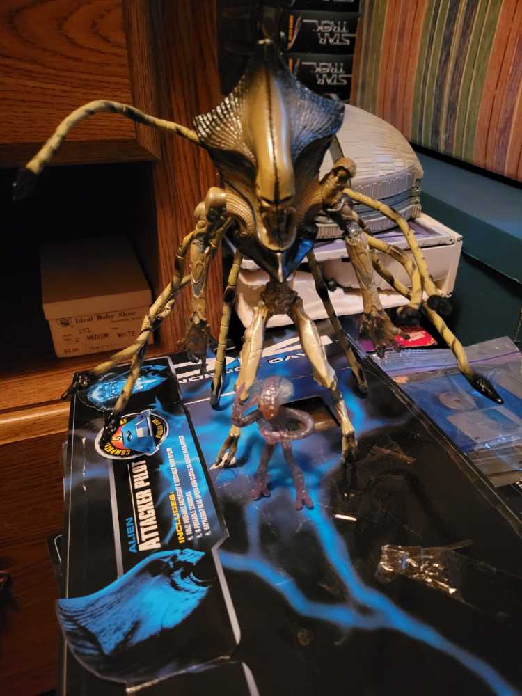 Hippie Exterminator Cartman South Park Mezco