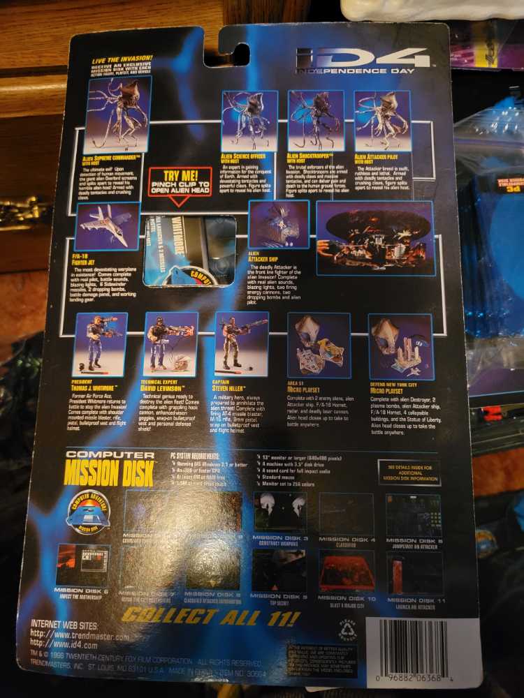 Independence Day - Alien - Trendmasters (ID4 Independence Day) action figure collectible [Barcode 096882063684] - Main Image 3