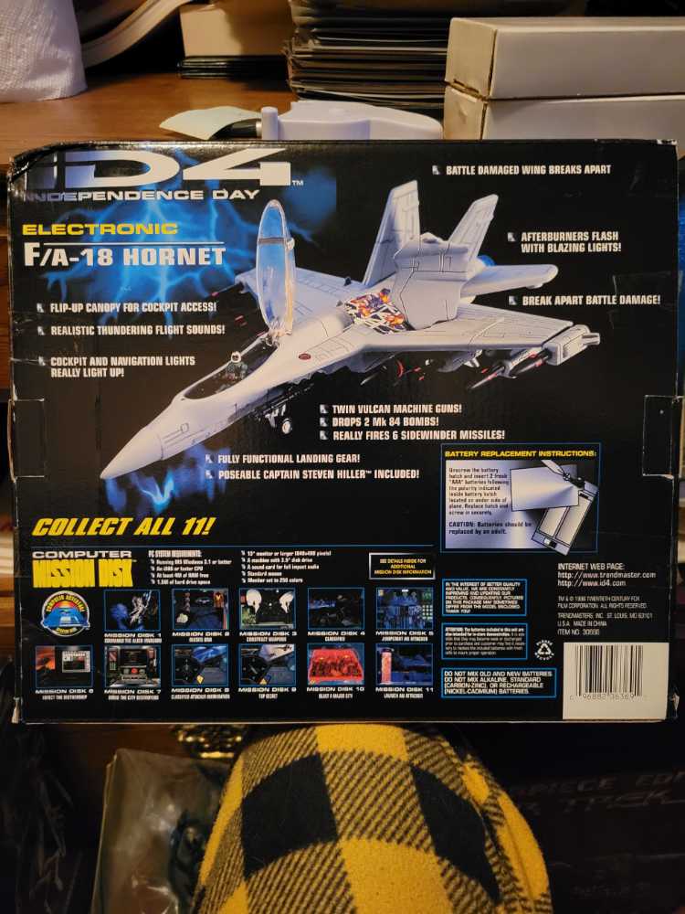 Electronic F/A-18 Hornet - Trendmasters (ID4 Independence Day) action figure collectible [Barcode 096882063691] - Main Image 2