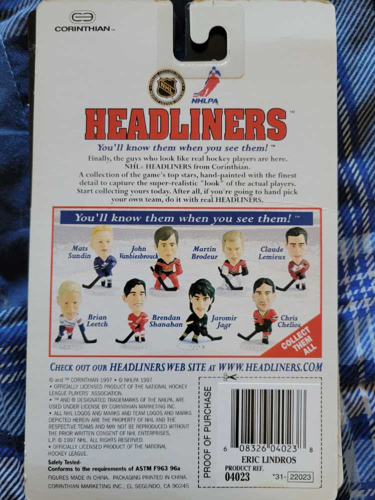 Eric Lindros - Corinthian (NHL Headliners) action figure collectible [Barcode 8668476040238] - Main Image 2