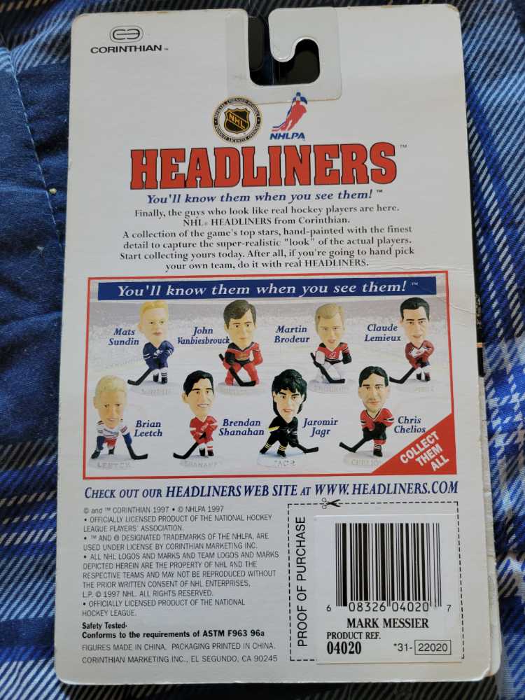 Mark Messier - Corinthian (NHLPA Headliners) action figure collectible [Barcode 608326040207] - Main Image 2