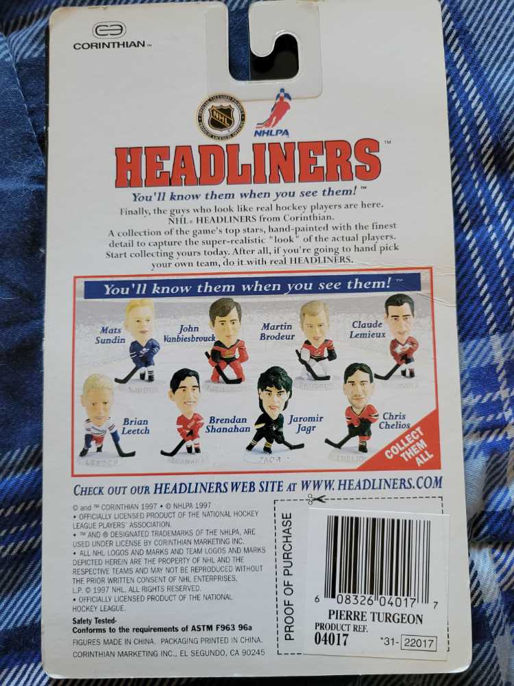Pierre Turgeon - Corinthian (NHL Headliners) action figure collectible [Barcode 608326040177] - Main Image 2