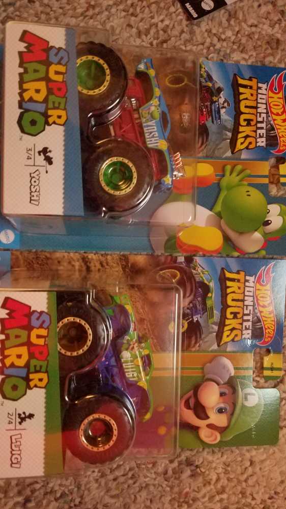 Hot Wheels Monster Trucks: Super Mario: Yoshi - Mattel (Hot Wheels) (Super Mario) action figure collectible [Barcode 194735085385] - Main Image 4