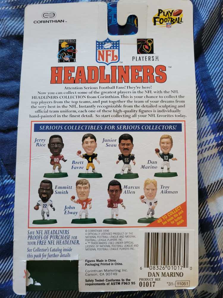 Dan Marino - Corinthian (NFL Headliners) action figure collectible [Barcode 608326010170] - Main Image 2