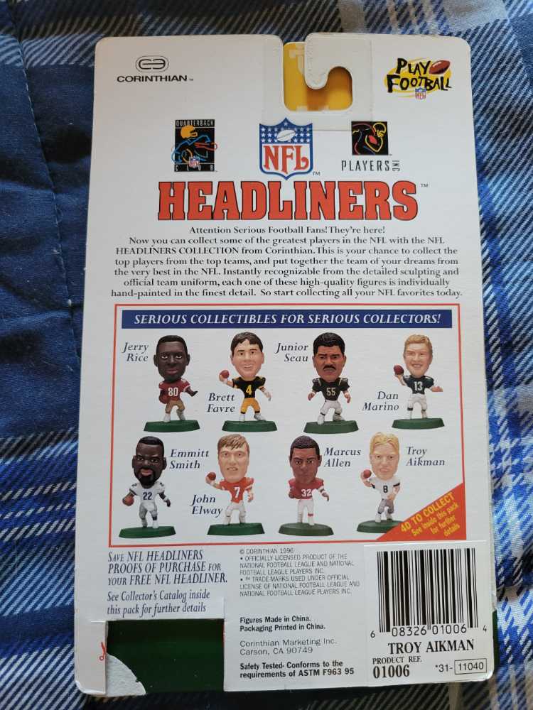 Troy Aikman - Corinthian (NFL Headliners) action figure collectible [Barcode 608326010064] - Main Image 2