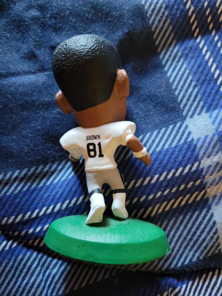 Tim Brown - Corinthian (NFL Headliners) action figure collectible - Main Image 2