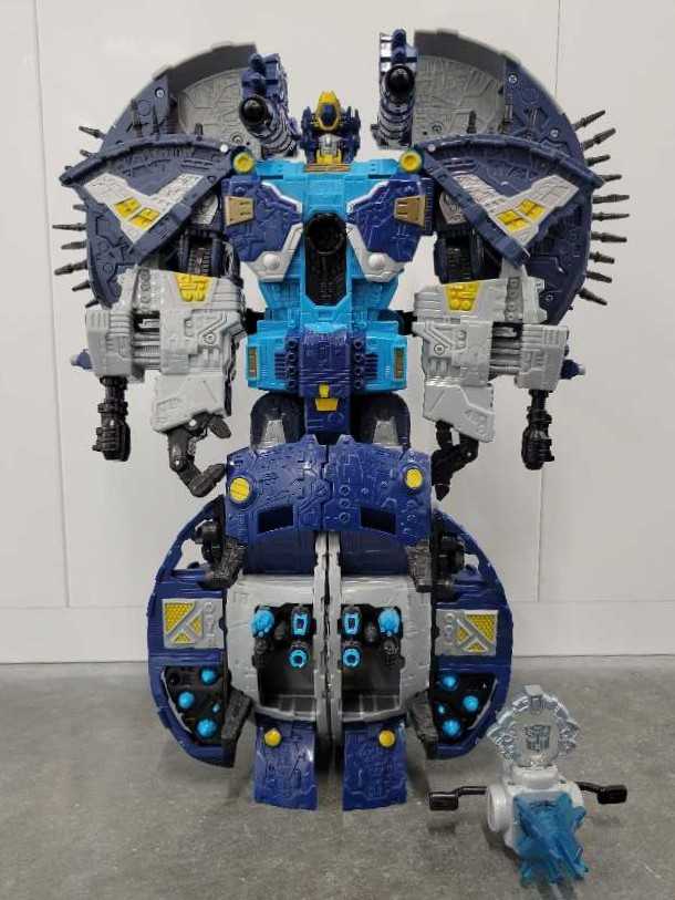 Primus Robot Mode - Hasbro (Cybertron) action figure collectible - Main Image 2