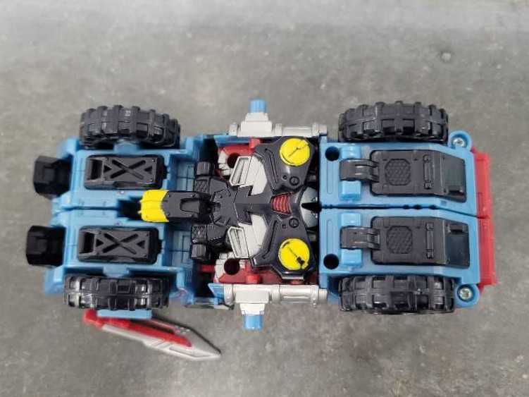 Hot Shot Cybertron Defense Vehicle Mode  - Hasbro (Cybertron) action figure collectible - Main Image 4