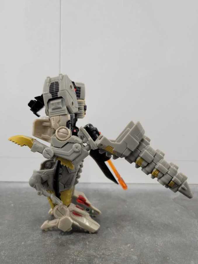 Grimlock 2nd Robot Mode - Hasbro (Classics) action figure collectible - Main Image 3