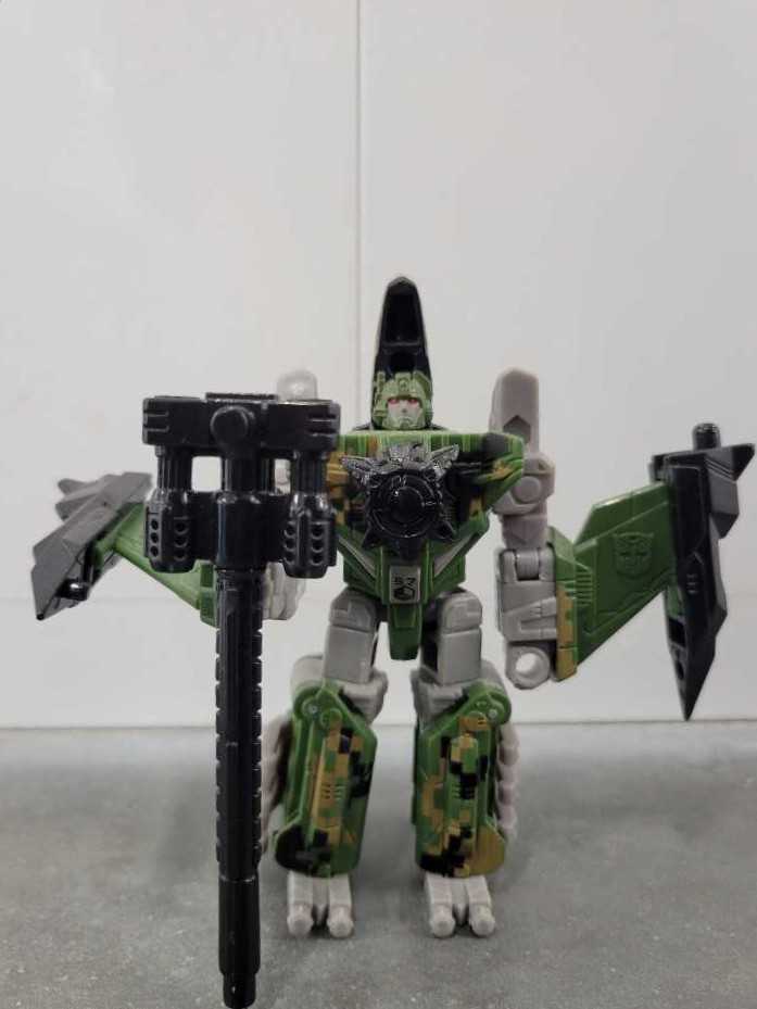Air Raid 1st Robot Mode - Hasbro (Movie) action figure collectible - Main Image 2