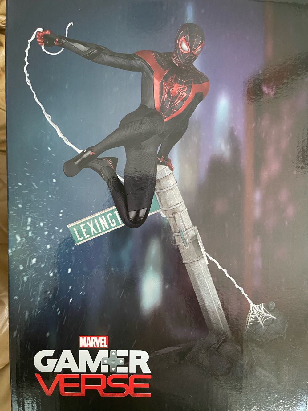 Miles Morales Marvel Spider-Man Marvel Gamer Verse - Premium Collectibles Studio (Marvel Gamer  Verse) action figure collectible [Barcode 701575418862] - Main Image 3