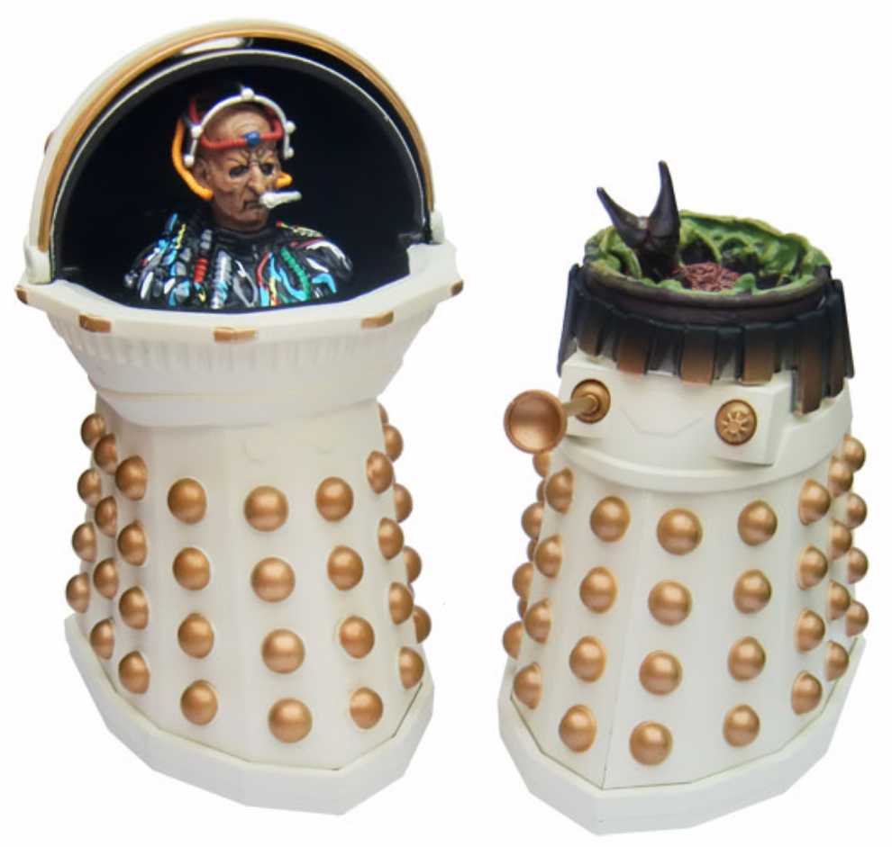 7th Doctor - Remembrance of the Daleks - Dalek Emperor Davros and Destroyed Imperial Dalek - Character Options (Doctor Who) action figure collectible [Barcode 5029736039608] - Main Image 3