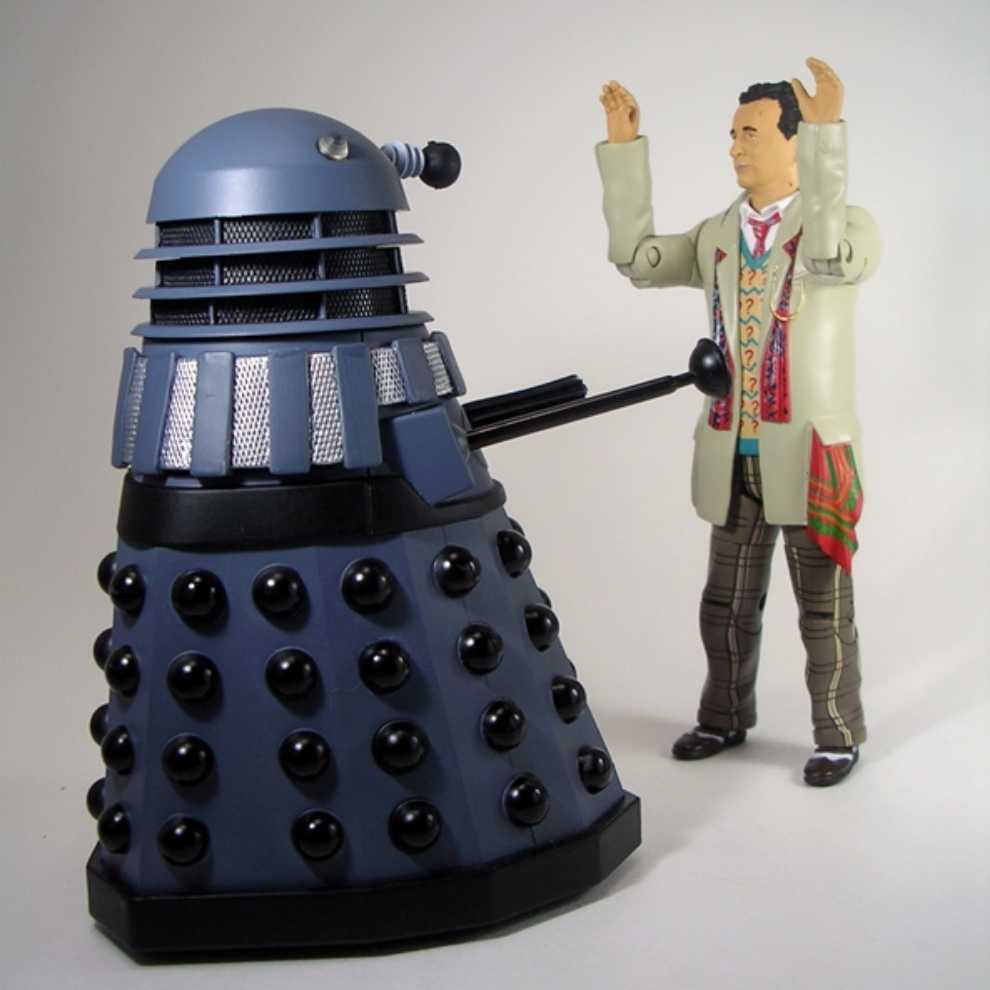 7th Doctor with Renegade Dalek (Remembrance of the Daleks) - Character Options (Doctor Who) action figure collectible - Main Image 4