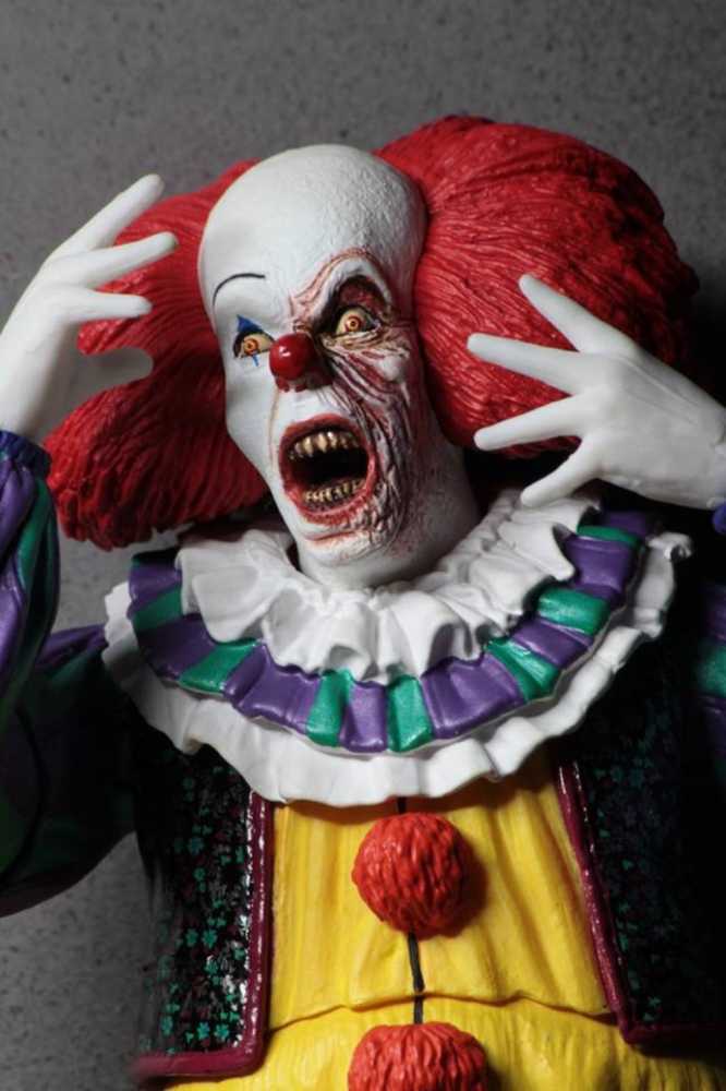 NECA Ultimate Pennywise 1990 V1 - Neca (Stephen King’s IT (1990)) action figure collectible - Main Image 4