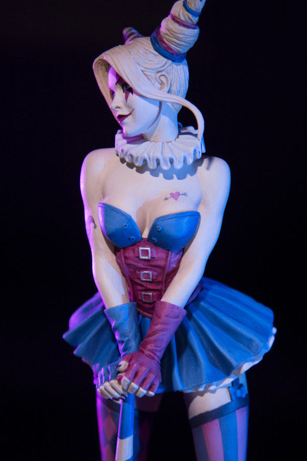 Harley Quinn by Enrico Marini Statue - DC Collectibles (DC Designer Series (Limited to 5000)) action figure collectible [Barcode 761941363455] - Main Image 2