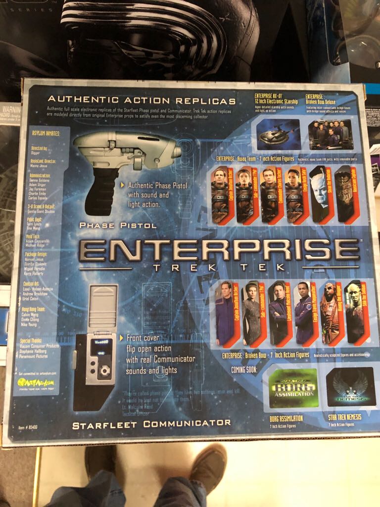 Enterprise Phase Pistol and Communicator - Art Asylum action figure collectible [Barcode 687203854014] - Main Image 2