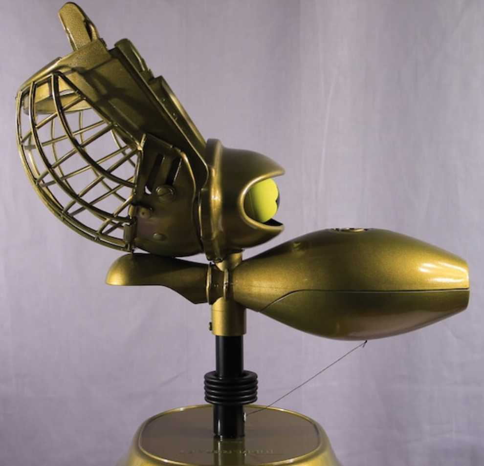 Crow T. Robot Replica  (Mystery Science Theater 3000) action figure collectible - Main Image 4