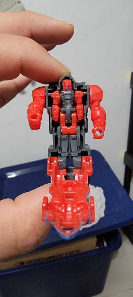 Micronus( Power of the Primes  ) - Hasbro action figure collectible - Main Image 2