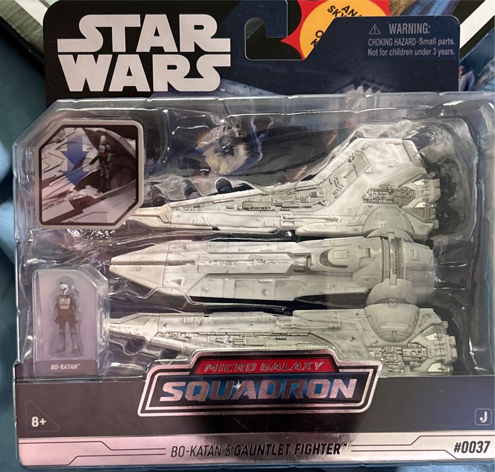 Bo-katan Kryze’s Gauntlet Starfighter - Jazwares (Star Wars - Micro Galaxy Squadron) action figure collectible [Barcode 191726416265] - Main Image 2