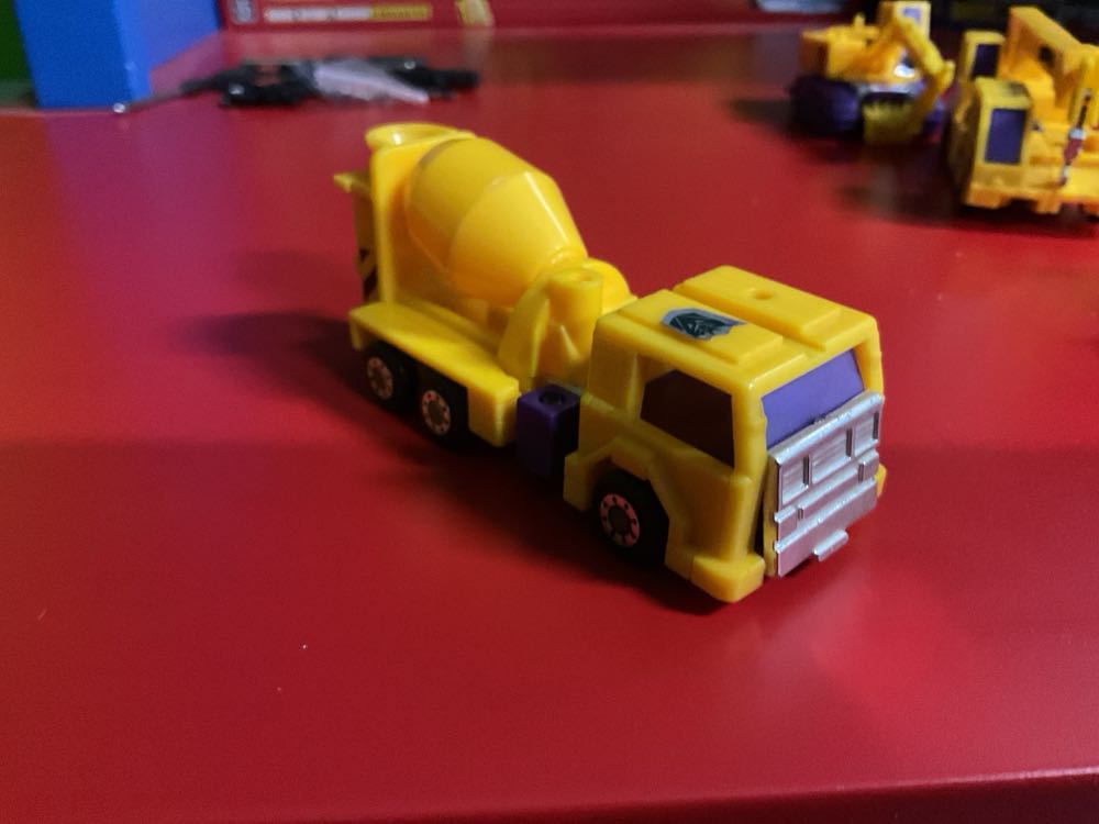 Mixmaster Construction Devastator G2  action figure collectible - Main Image 2