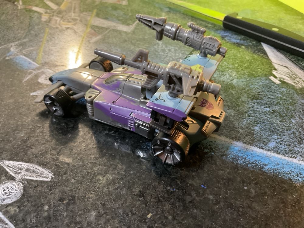 Transformers WFC Siege Mirage (Decepticon)  action figure collectible - Main Image 4