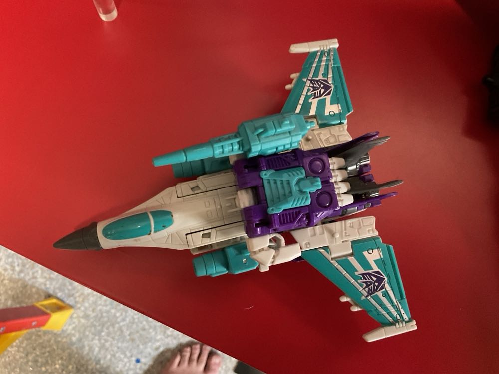 Transformers Power Of The Primes Dreadwind  action figure collectible - Main Image 4