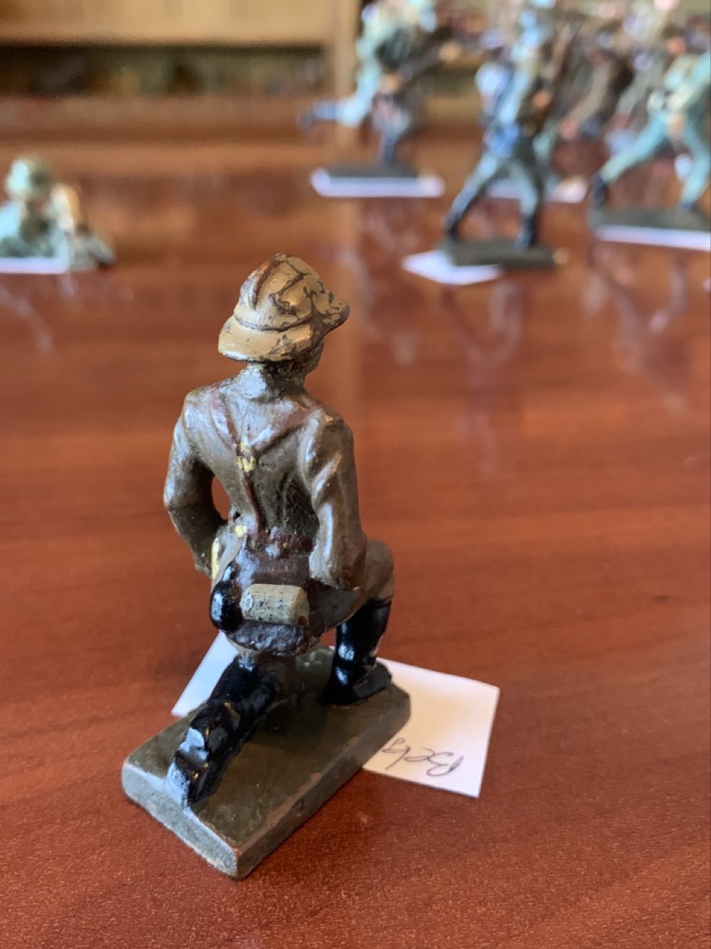 Lineol Belgian Minethrower Kneeling - Lineol (Belgian) action figure collectible - Main Image 2