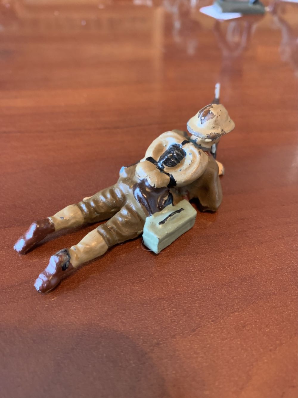 Lineol Belgian Crawling & Rifle - Lineol (Belgian) action figure collectible - Main Image 2