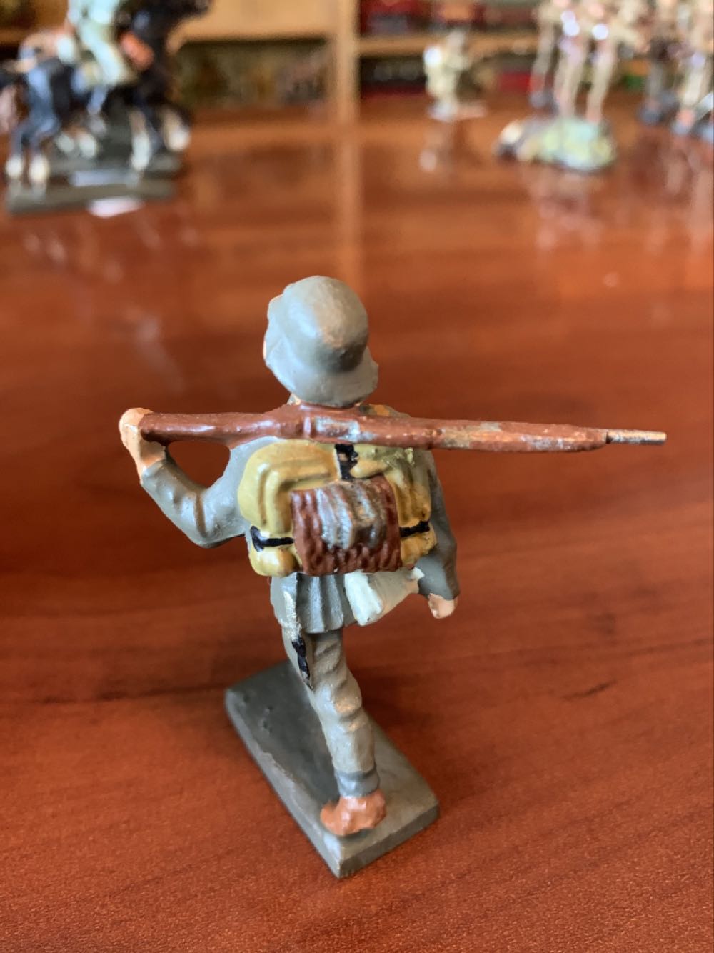 Lineol Swede March & Rifle Across Shoulder  (Swede) action figure collectible - Main Image 2