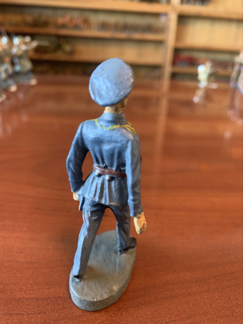 Elastolin Luftwaffe Marching Officer - Elastolin (German) action figure collectible - Main Image 2