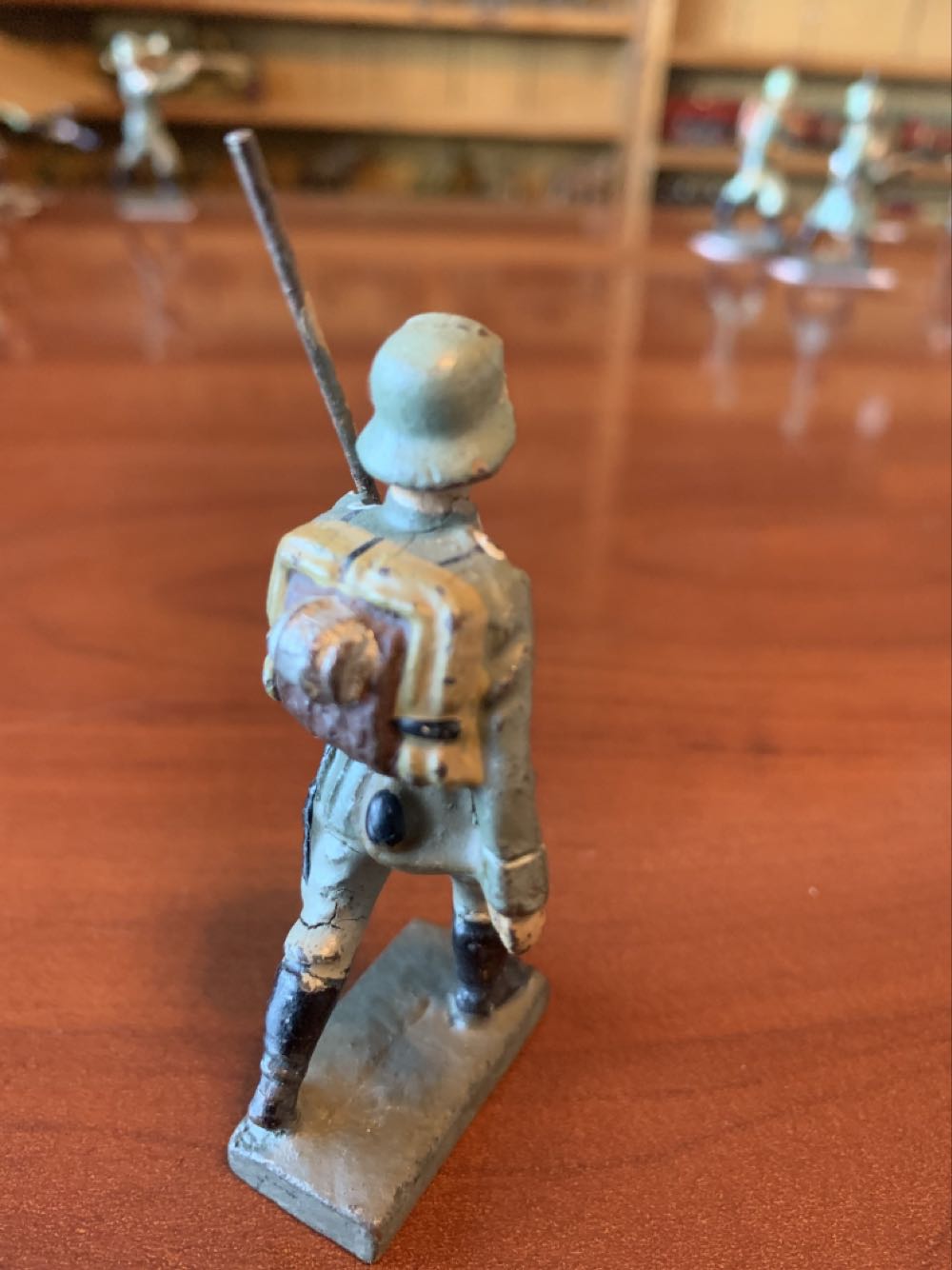 Lineol German Marching Rifle Shouldered - Lineol (German) action figure collectible - Main Image 2
