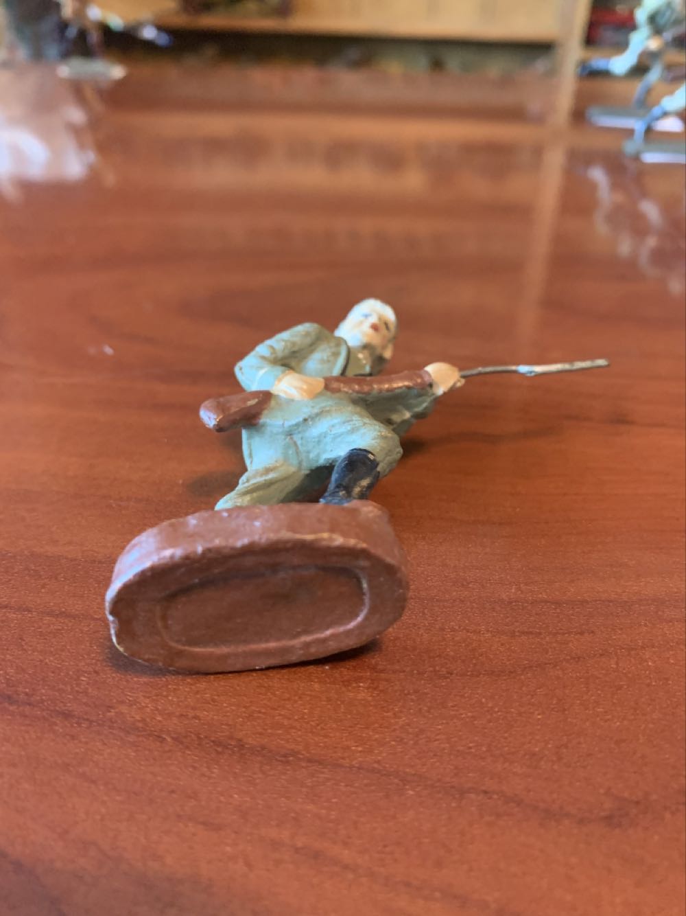 Unknown German Charging & Rifle - Unmarked (German) action figure collectible - Main Image 3