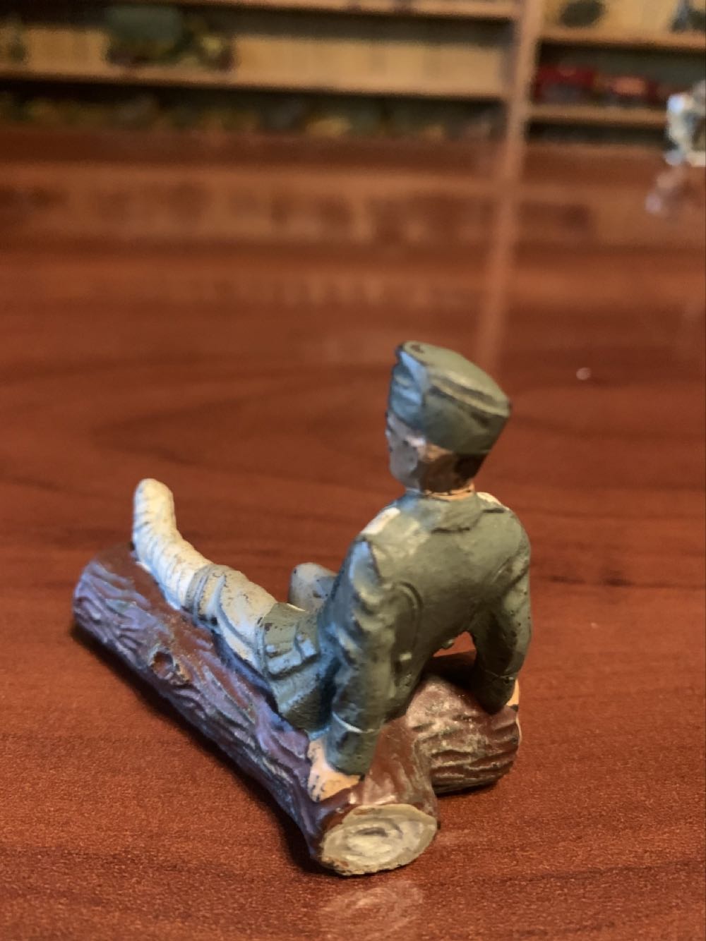 Lineol German Wounded Sitting Log - Lineol (German) action figure collectible - Main Image 2