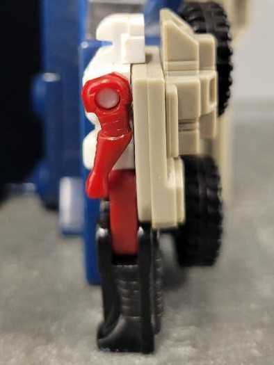 Hi-Q Hi Q With Powermaster Optimus Prime 2nd - Hasbro (1988) action figure collectible - Main Image 4