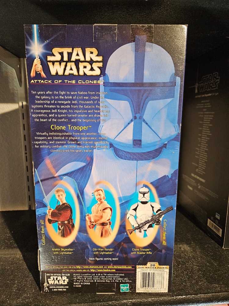 Star Wars Attack Of The Clones 12” Clone Trooper Red Variant  (2002-2003 Star Wars Saga) action figure collectible [Barcode 076930267776] - Main Image 2