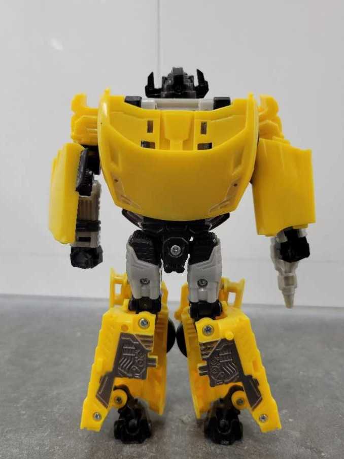 Sunstreaker Robot Mode - Hasbro (Universe 2.0) action figure collectible - Main Image 4