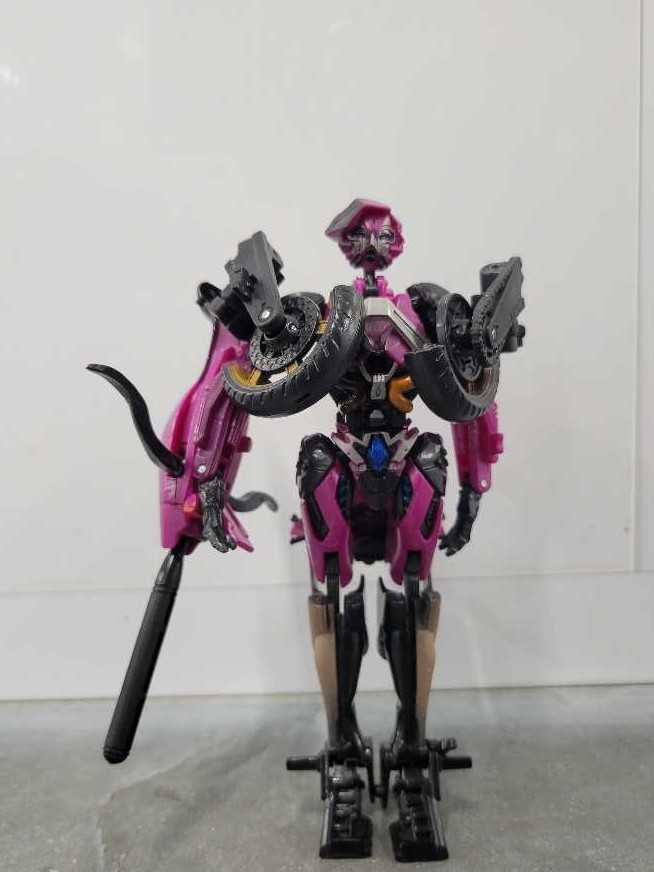 Arcee Battle Damage, With Optimus Prime And Starscream Sam’s Club  - Hasbro (Movie) action figure collectible - Main Image 2