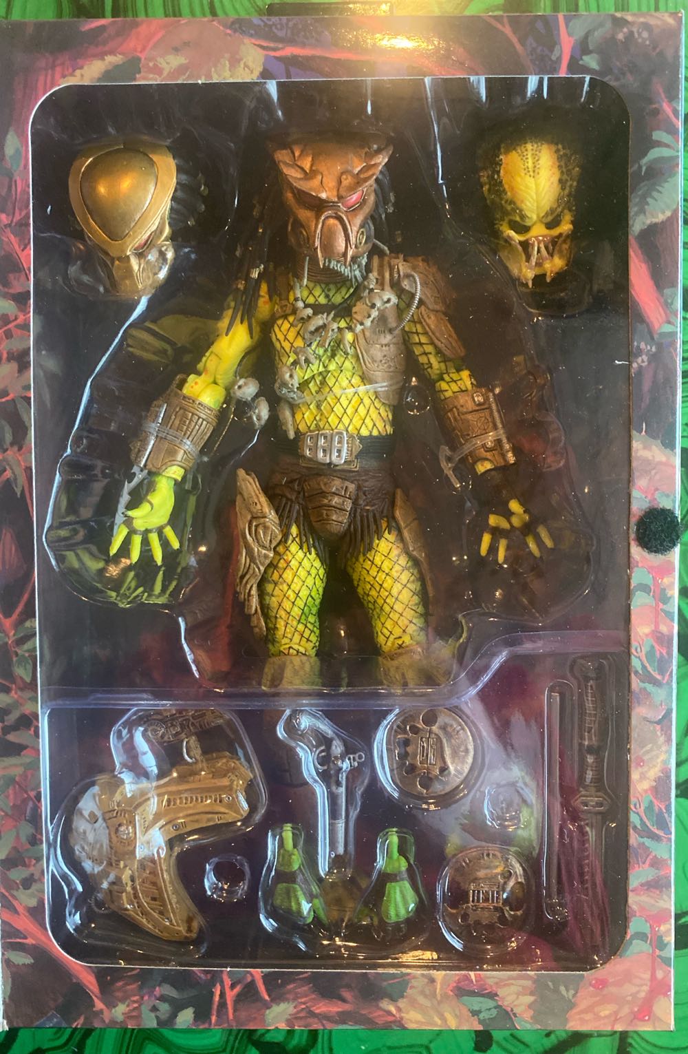 Predator: Neca Ultimate Golden Angel Elder Predator - Neca (Predator) action figure collectible - Main Image 2