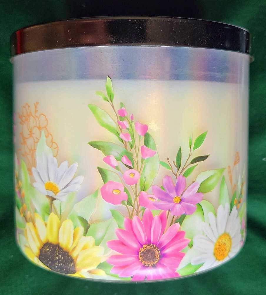 CANDLE: Easter Bath and Bodyworks Some Bunny Loves You - Sweet Carrot Cake 3 Wick  2023 - Bath & Bodyworks Candle (Easter Candles) action figure collectible [Barcode 667558125083] - Main Image 3