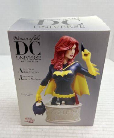 Batgirl by Adam Hughes Bust - DC Collectibles (Women of the DC Universe Series 1 (Limited to 7000)) action figure collectible - Main Image 3