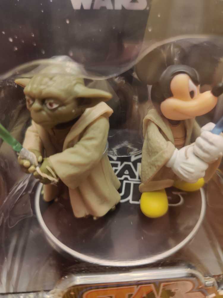 Star Tours Yoda and Mickey  action figure collectible - Main Image 2