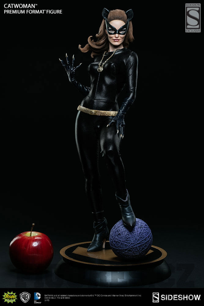 Catwoman Premium Format Figure - Sideshow Collectibles (Catwoman 1966 Julie Newmar (Limited to 750)) action figure collectible - Main Image 3