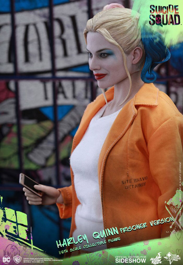 Harley Quinn Prisoner Ver. Sixth Scale Figure - Hot Toys (Movie Masterpiece Series: Suicide Squad) action figure collectible - Main Image 4