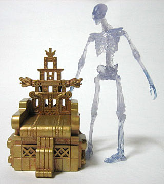 Indiana Jones 3.75” (KOTCS): CRYSTAL SKELETON with THRONE - Hasbro (Indiana Jones And The Kingdom Of The Crystal Skull) action figure collectible [Barcode 653569346098] - Main Image 2
